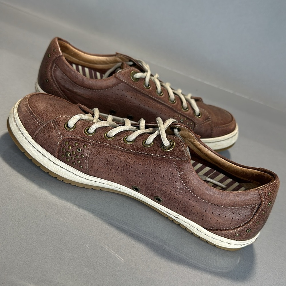 Women's Casual Perforated Leather Sneaker - Brown - Picture 9 of 12